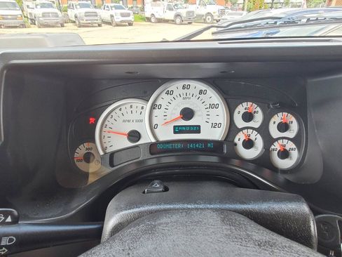 Used 2003 HUMMER H2 w/ Preferred Equipment Group AWD/4WD image 9
