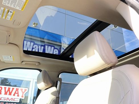 Used 2024 Ford Expedition Limited image 23