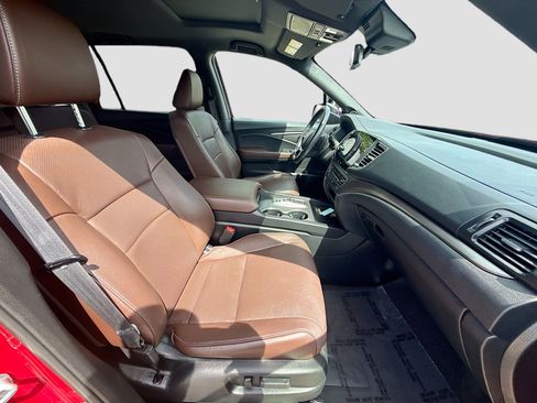 Certified 2024 Honda Passport EX-L image 31