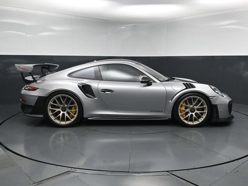 Used 2018 Porsche 911 GT2 RS RWD image 11
