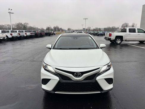 Used 2018 Toyota Camry XSE image 2