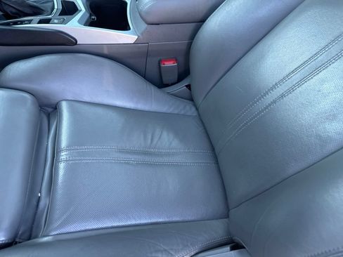 Used 2010 Cadillac SRX Luxury AWD/4WD image 5