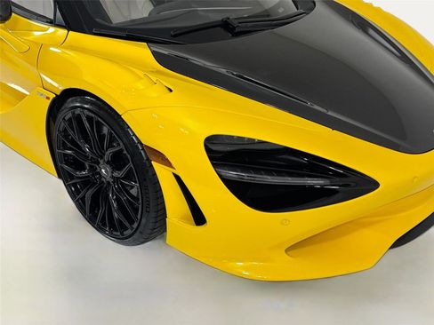 Used 2024 McLaren 750S Spider image 36