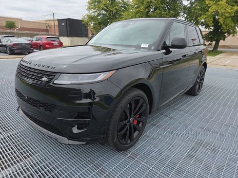 Used 2025 Land Rover Range Rover Sport Dynamic SE AWD/4WD image 1
