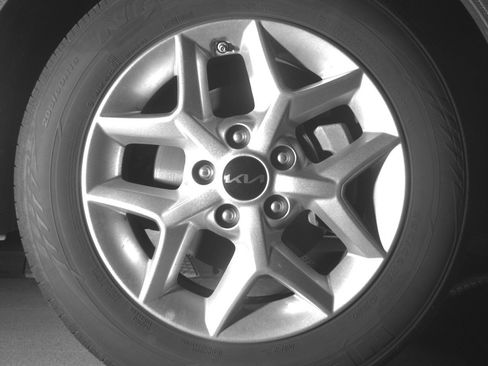 Used 2025 Kia Soul LX w/ LX Technology Package image 13