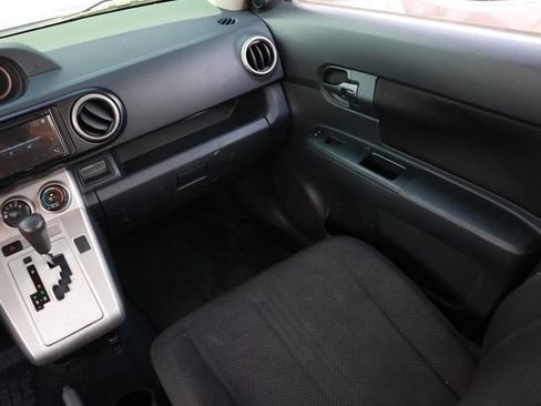 Used 2008 Scion xB FWD image 25