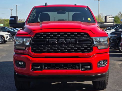 Used 2024 RAM 2500 Big Horn w/ Night Edition image 4