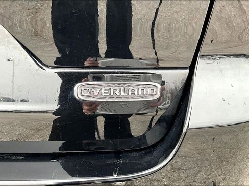 Used 2022 Jeep Grand Cherokee Overland AWD/4WD image 24