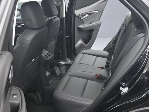 Certified 2026 Buick Envision Preferred AWD/4WD image 13