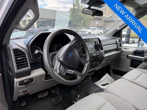 Used 2020 Ford F350 XLT w/ Camper Package AWD/4WD image 13