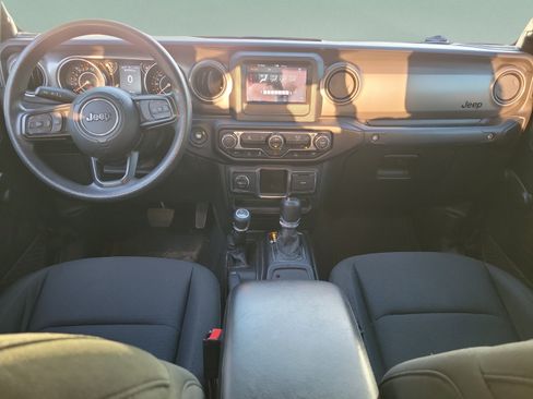 Used 2023 Jeep Gladiator Sport AWD/4WD image 11
