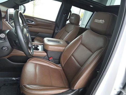 Used 2023 Chevrolet Tahoe High Country AWD/4WD image 27