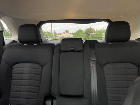 Used 2015 Ford Edge SEL AWD/4WD image 17