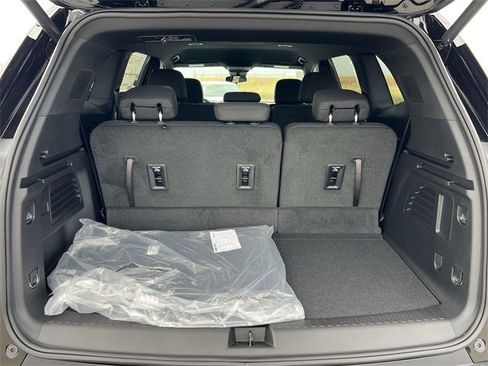 New 2025 GMC Acadia Elevation image 27