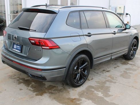 Certified 2024 Volkswagen Tiguan SE R-Line image 6