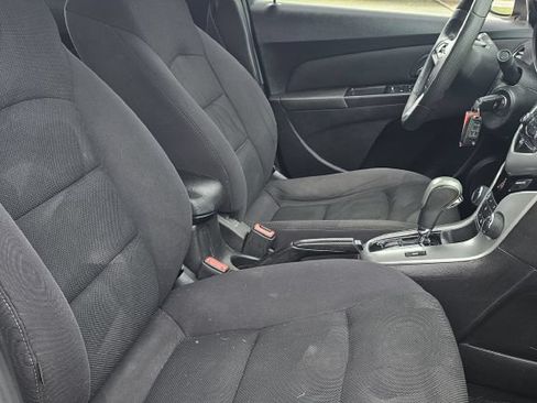 Used 2015 Chevrolet Cruze LT FWD image 8