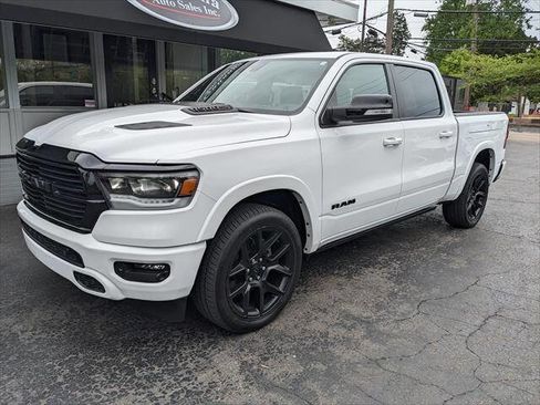 Used 2022 RAM 1500 Laramie AWD/4WD image 1