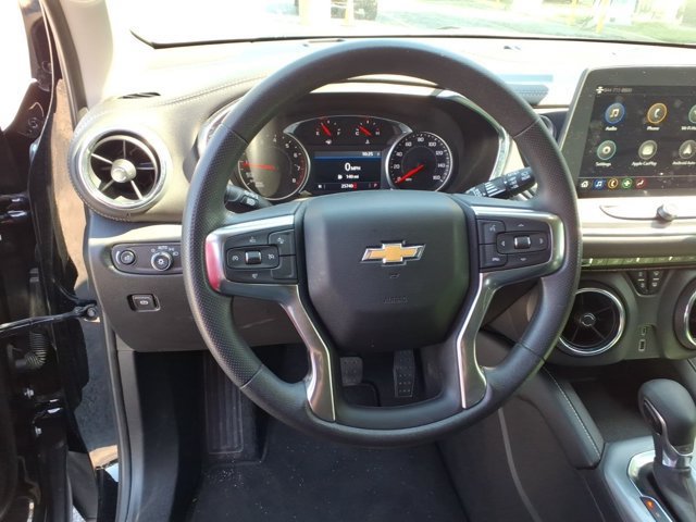 Used 2025 Chevrolet Blazer LT FWD image 10