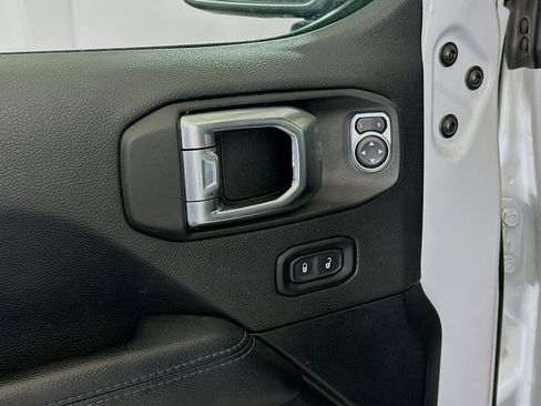 Used 2022 Jeep Wrangler Unlimited Rubicon 4xe w/ Cold Weather Group image 15