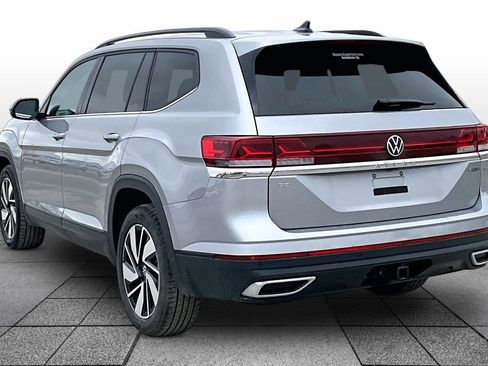 Used 2024 Volkswagen Atlas SE image 10