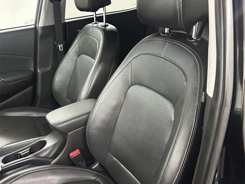 Used 2018 Hyundai Kona Limited image 13