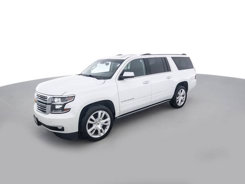 Used 2017 Chevrolet Suburban Premier image 9