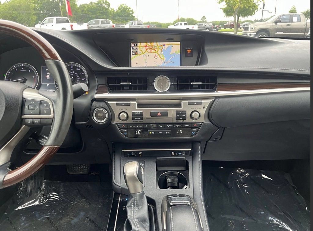Used 2018 Lexus ES 350 w/ Navigation System Package FWD image 11