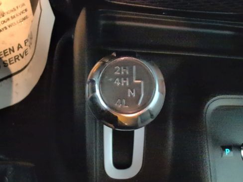 Used 2017 Jeep Wrangler Unlimited Sahara image 19