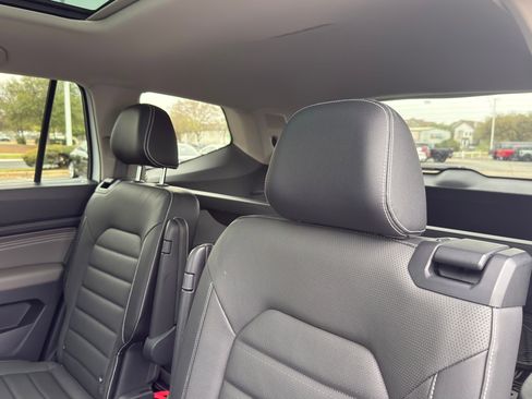 Used 2021 Volkswagen Atlas SEL Premium image 27