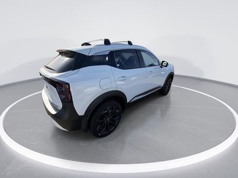 New 2026 Nissan Kicks SR w/ Cold Weather Package image 8