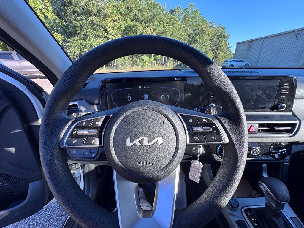 Used 2026 Kia Seltos LX FWD image 8