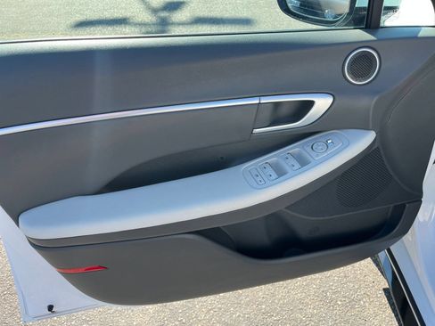 Used 2025 Hyundai Sonata SEL FWD image 18