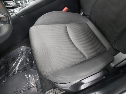 Used 2018 MAZDA MAZDA3 Sport FWD image 9