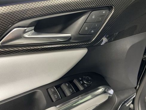 Used 2025 Chevrolet Traverse High Country image 13