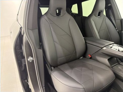 Used 2025 BMW iX xDrive50 w/ Premium Package image 19