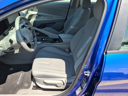 Used 2024 Hyundai Elantra SEL FWD image 10