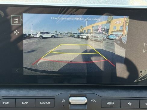 Used 2025 Kia K4 LX image 18