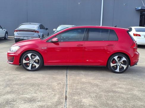 Used 2017 Volkswagen GTI SE image 26