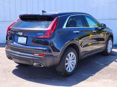 Used 2022 Cadillac XT4 Luxury w/ Cold Weather Package AWD/4WD image 5