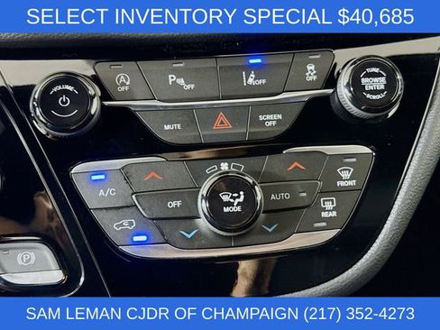New 2026 Chrysler Pacifica Select w/ S Appearance Package image 15
