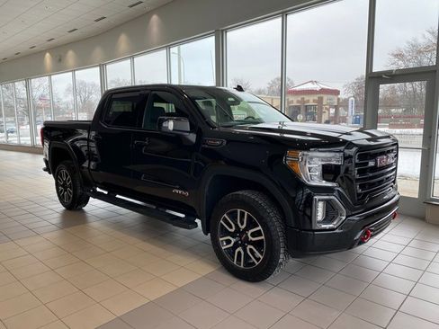 Used 2021 GMC Sierra 1500 AT4 w/ AT4 Value Package image 2