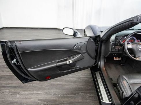 Used 2008 Chevrolet Corvette Convertible w/ Preferred Equipment Group image 16