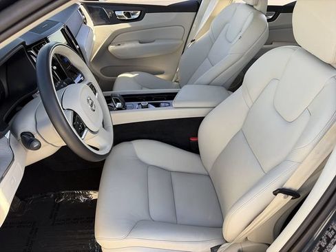 Used 2023 Volvo XC60 B5 Plus w/ Climate Package FWD image 20