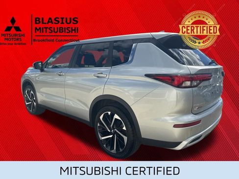 Used 2024 Mitsubishi Outlander SE AWD/4WD image 16