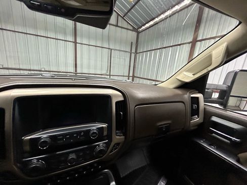 Used 2016 GMC Sierra 2500 Denali w/ Duramax Plus Package image 17