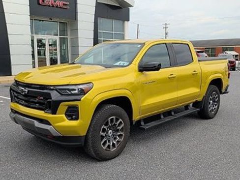Used 2023 Chevrolet Colorado Z71 w/ Z71 Convenience Package 2 AWD/4WD image 1