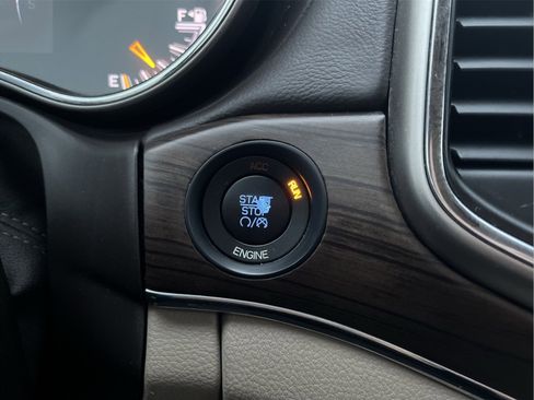 Used 2014 Jeep Grand Cherokee Overland w/ Advanced Technology Group image 17