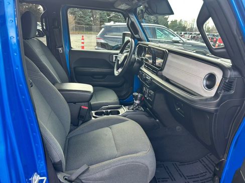 Used 2024 Jeep Wrangler Sahara image 24