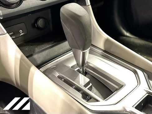 Used 2023 Subaru Forester Base image 18