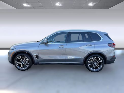 Certified 2026 BMW X5 sDrive40i RWD image 2